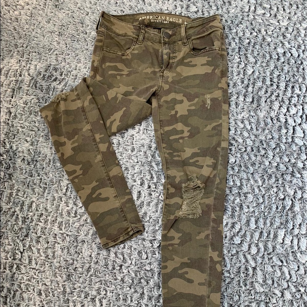 American Eagle Low rise Camo print 😉